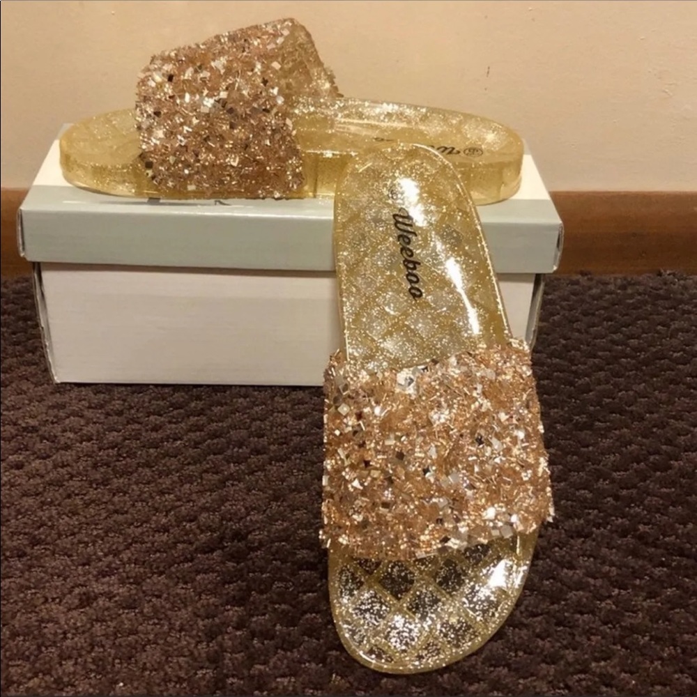 🎉3 for $20💕NIB Gold Embellished Slide Sandal💕 - Picture 2 of 10